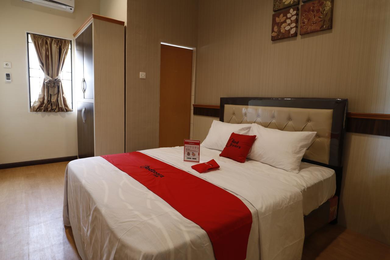 מדאן Reddoorz Plus Near Universitas Sumatera Utara מראה חיצוני תמונה
