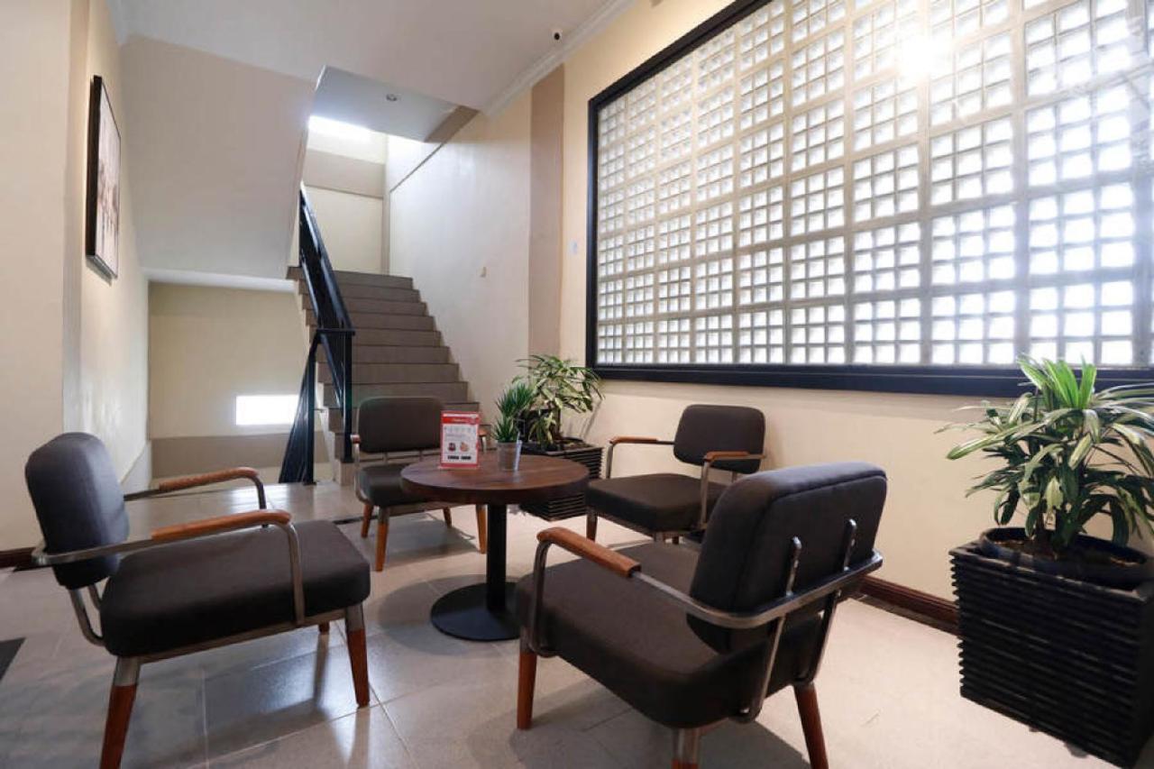 מדאן Reddoorz Plus Near Universitas Sumatera Utara מראה חיצוני תמונה